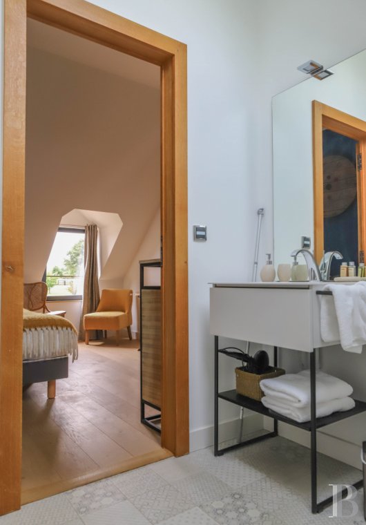 A former 18th century farmhouse with carefully renovated outbuildings on the edge of a forest in Perche - photo  n°24